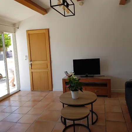 Holiday home Petite Independante - Grande Piscine 12x8