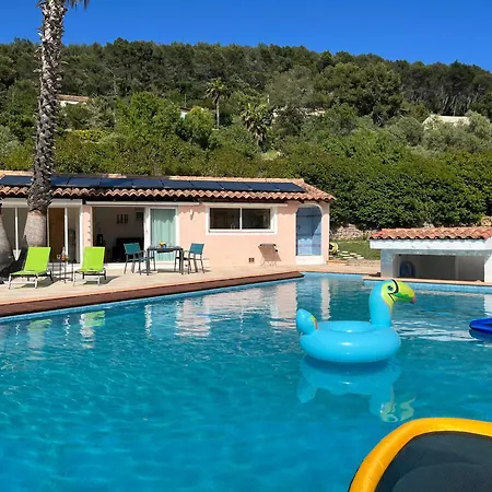 Holiday home Petite Independante - Grande Piscine 12x8